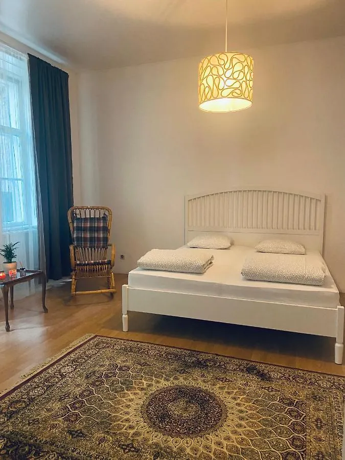 Altbau Apartment Vienna