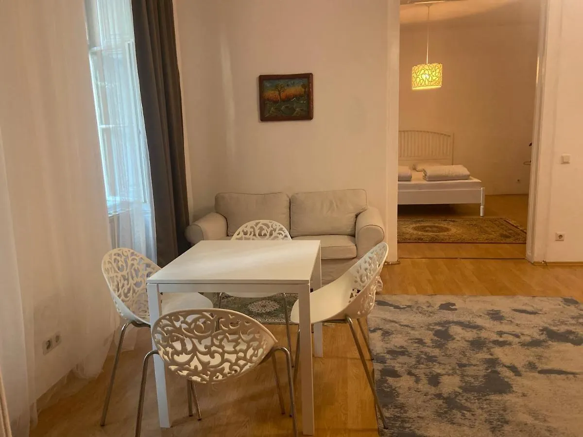 Altbau Apartment의 연락처